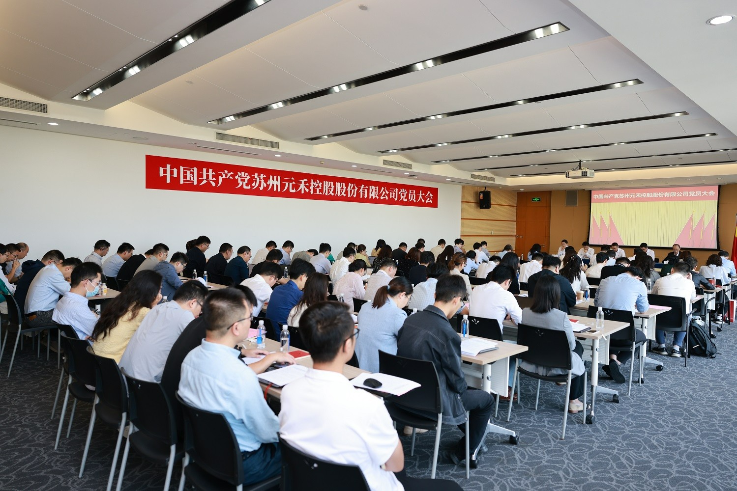 官网1.jpg